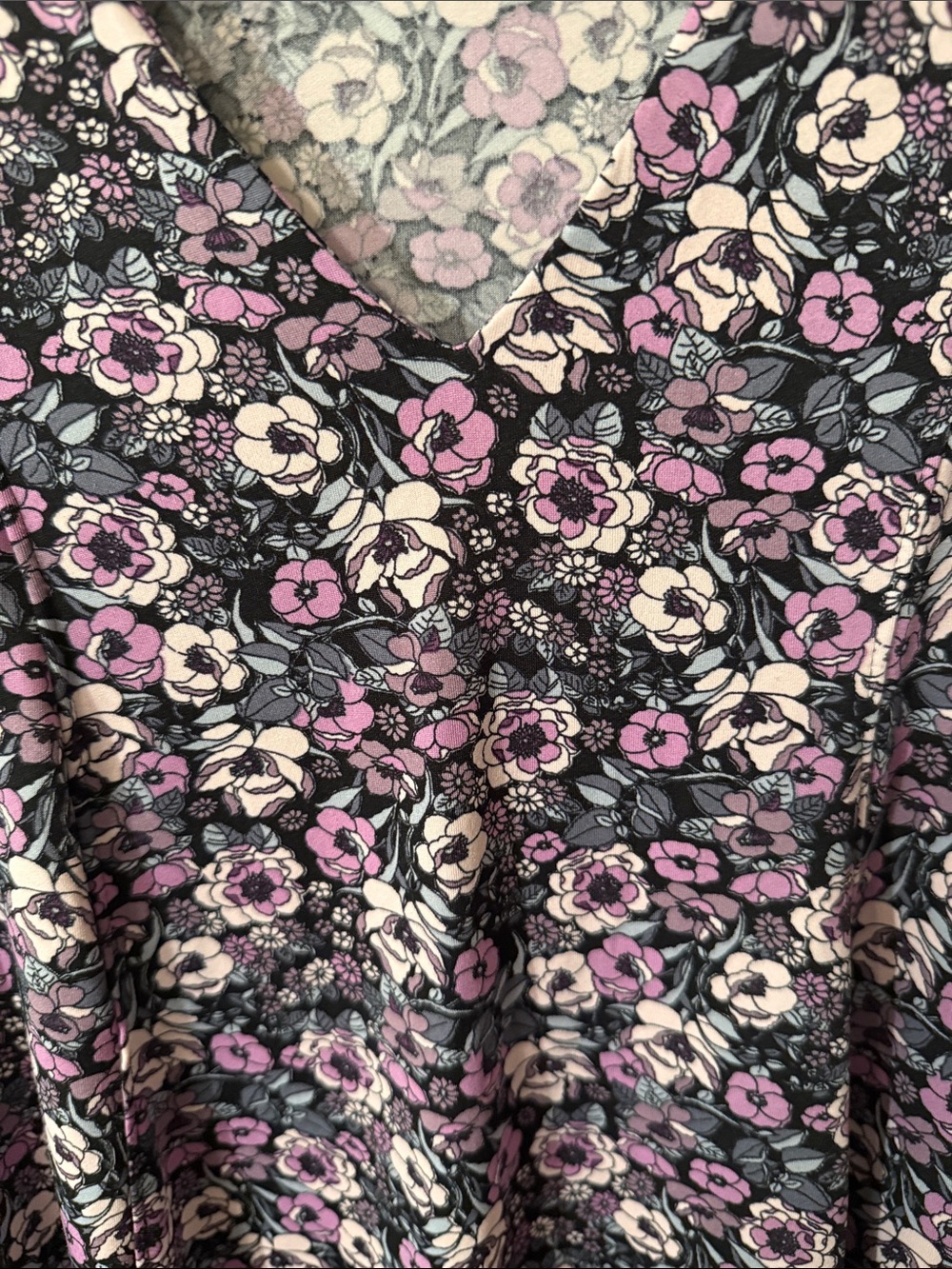 Floral V-Neck Short Sleeve Dress — Pink, Lavender & Black with side Pockets S - Picture 3 of 10
